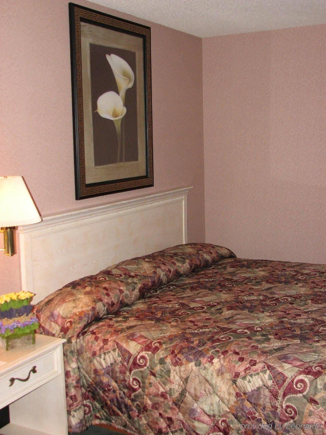 Parkside Inn Bridgeview Mackinaw City Exterior photo